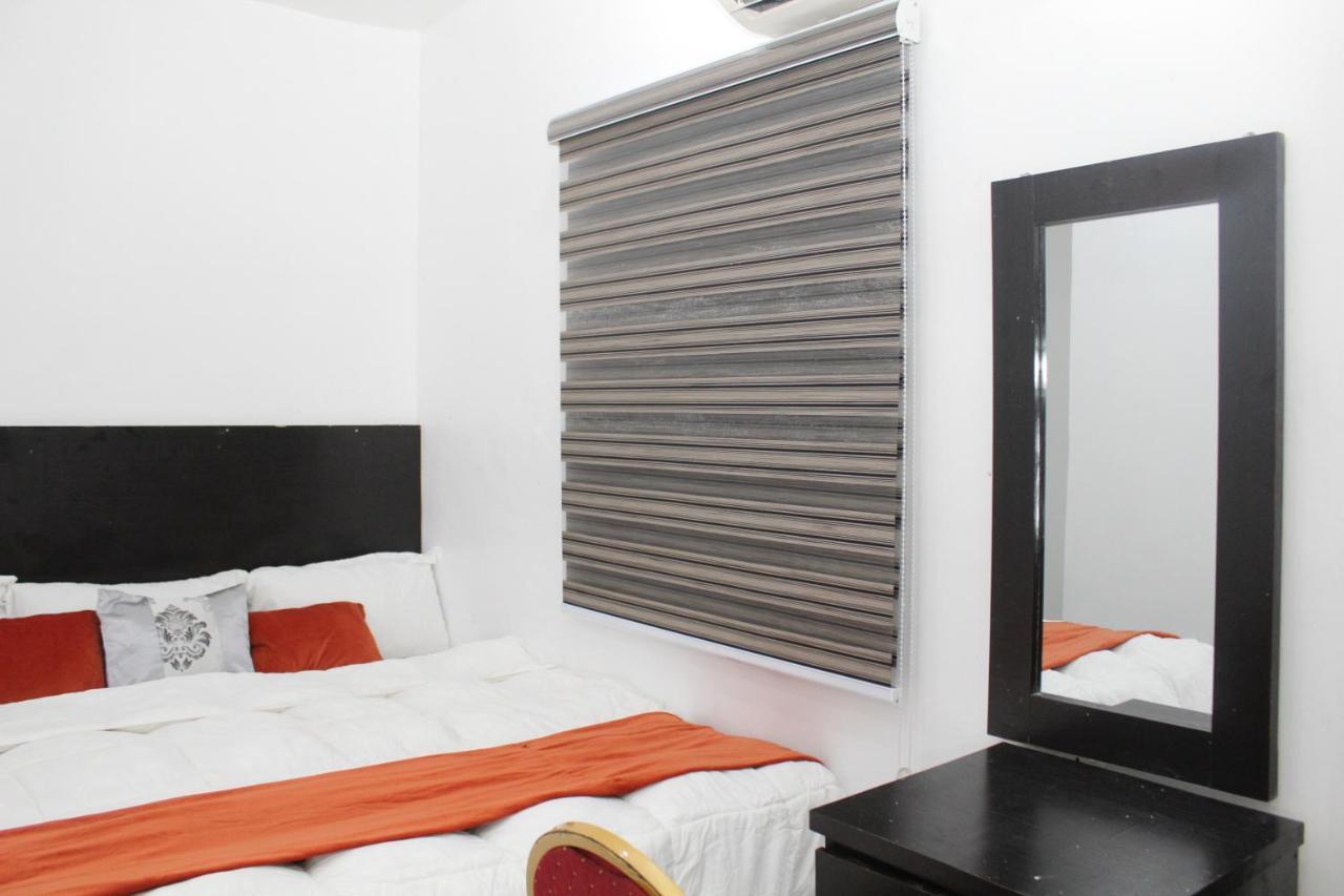 Blue Moon Hotels Victoria Island 라고스 외부 사진