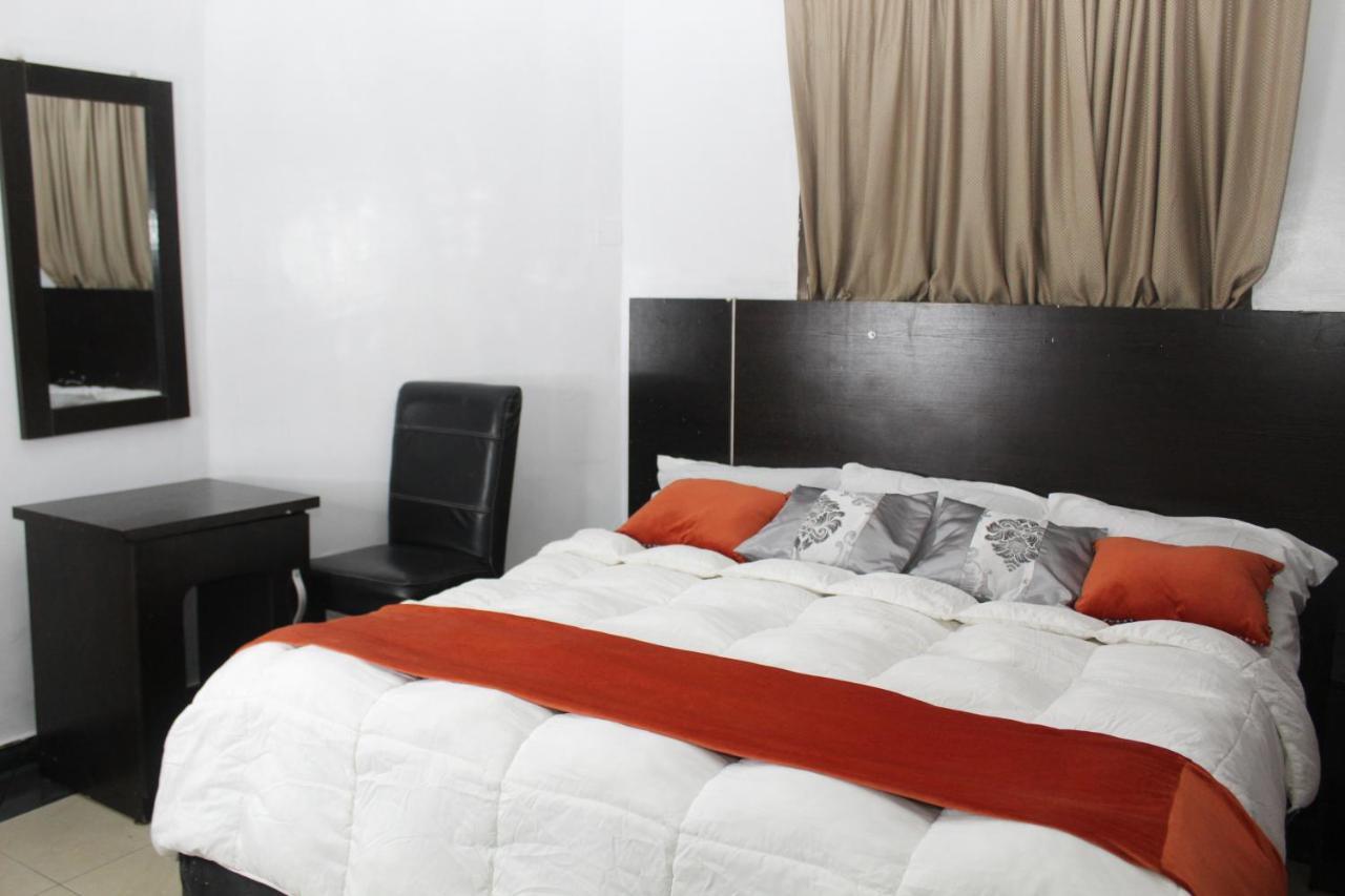 Blue Moon Hotels Victoria Island 라고스 외부 사진