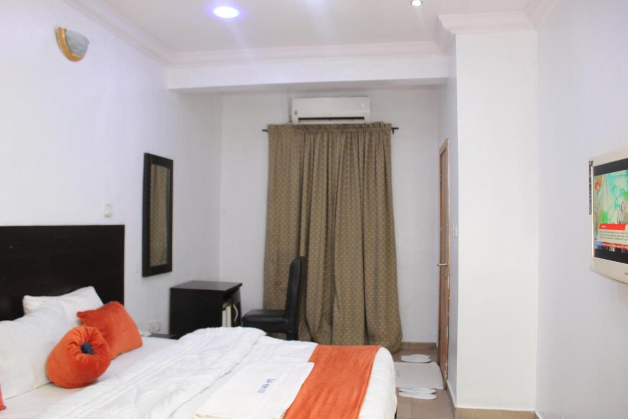Blue Moon Hotels Victoria Island 라고스 외부 사진