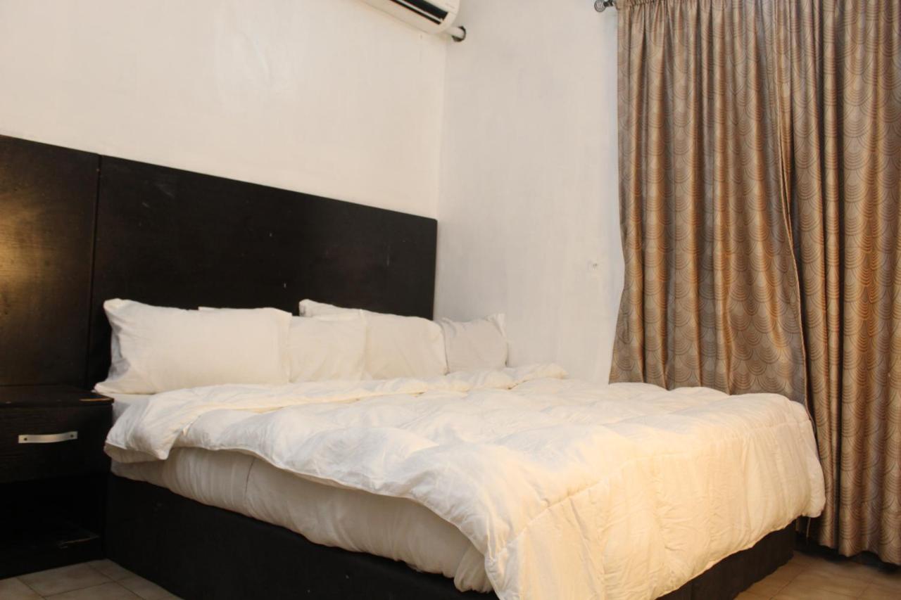 Blue Moon Hotels Victoria Island 라고스 외부 사진