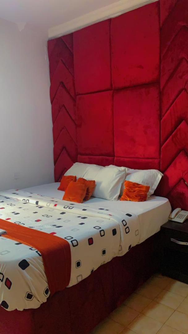 Blue Moon Hotels Victoria Island 라고스 외부 사진