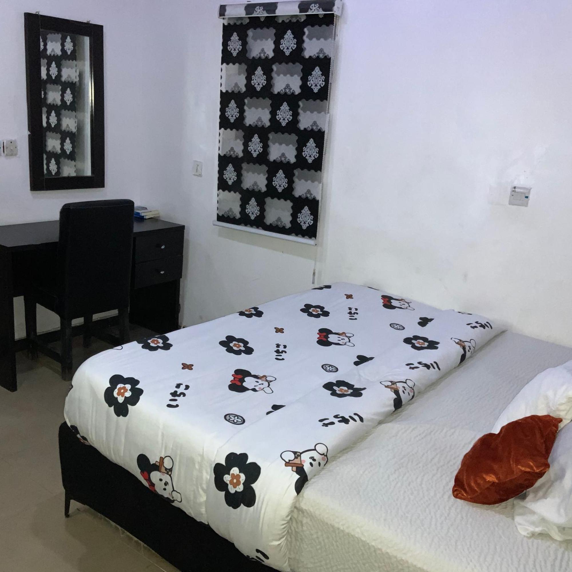 Blue Moon Hotels Victoria Island 라고스 외부 사진